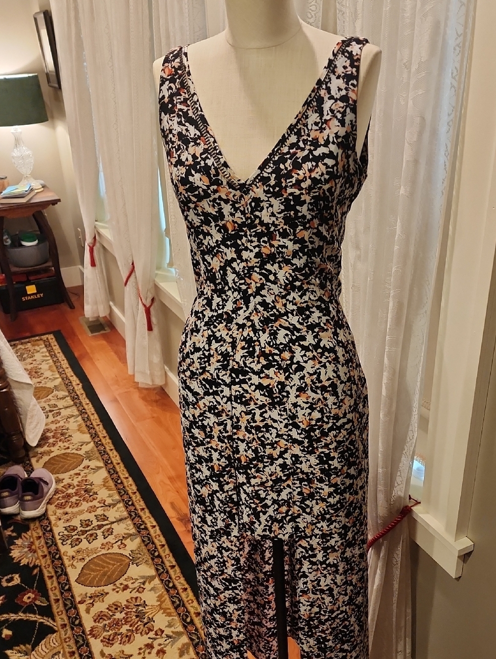 White House Black Market Black Floral V-Neck Midi Dress